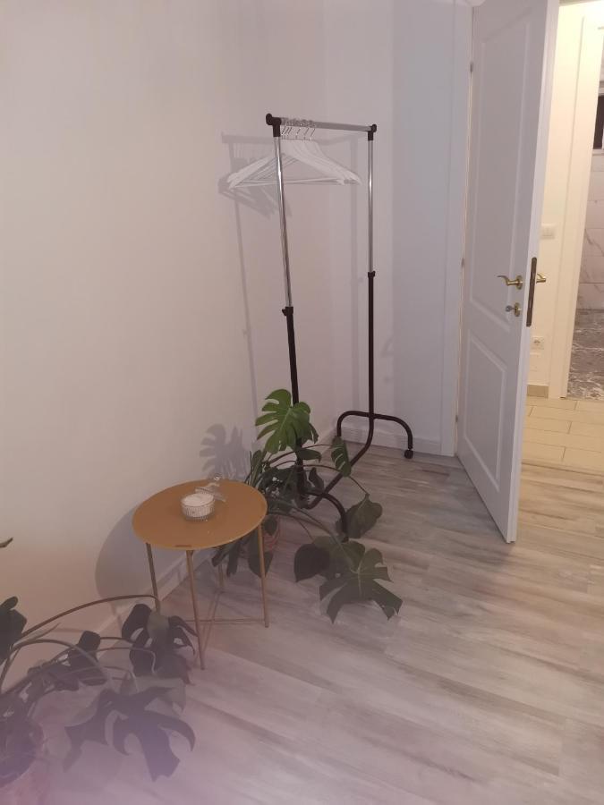 Bloom Box Apartments Craiova Bagian luar foto