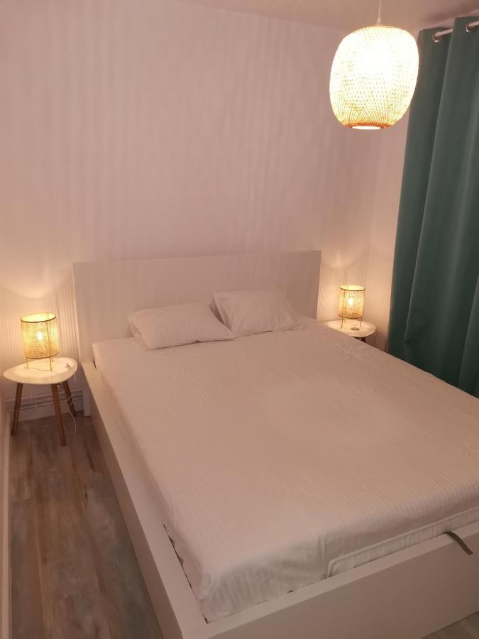 Bloom Box Apartments Craiova Bagian luar foto