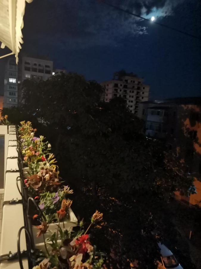 Bloom Box Apartments Craiova Bagian luar foto
