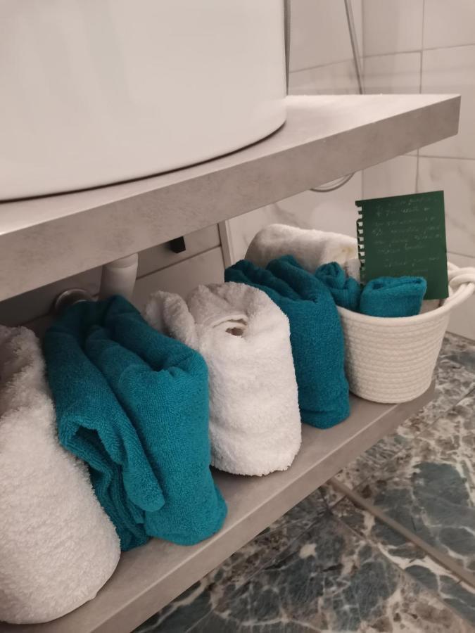 Bloom Box Apartments Craiova Bagian luar foto